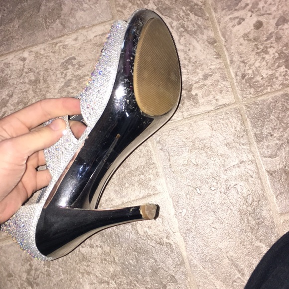 Heels - Picture 4 of 6